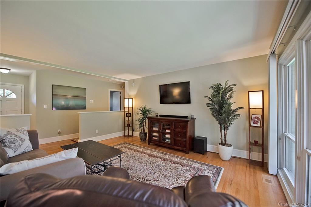 947 Burnley Road Charlotte, NC 28210 - Photo 11 of 38 Gallery Image 11