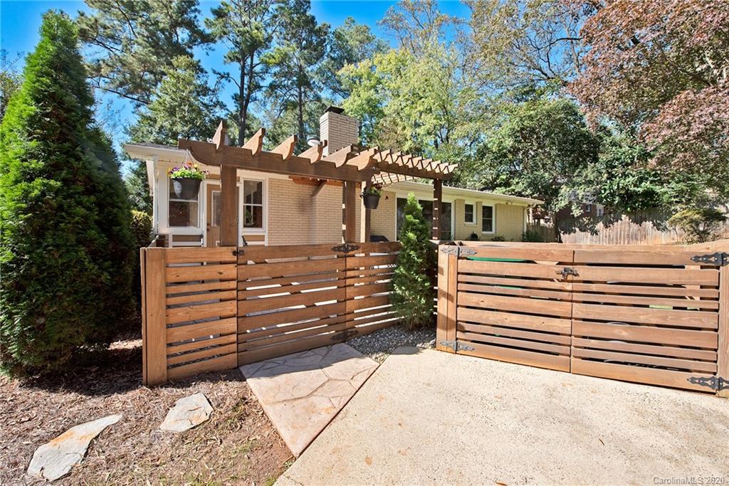 947 Burnley Road Charlotte, NC 28210 - Photo 5 of 38 Gallery Image 5