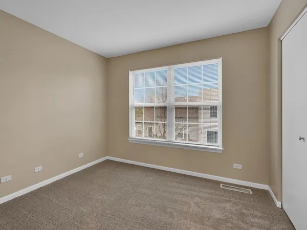 $1,900 | 10089 Thornton Way, Huntley, IL 60142