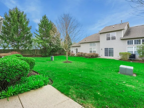 $1,900 | 10089 Thornton Way, Huntley, IL 60142