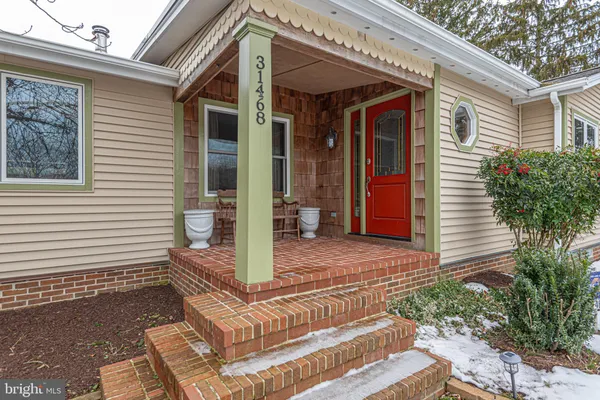 a view of house with entryway