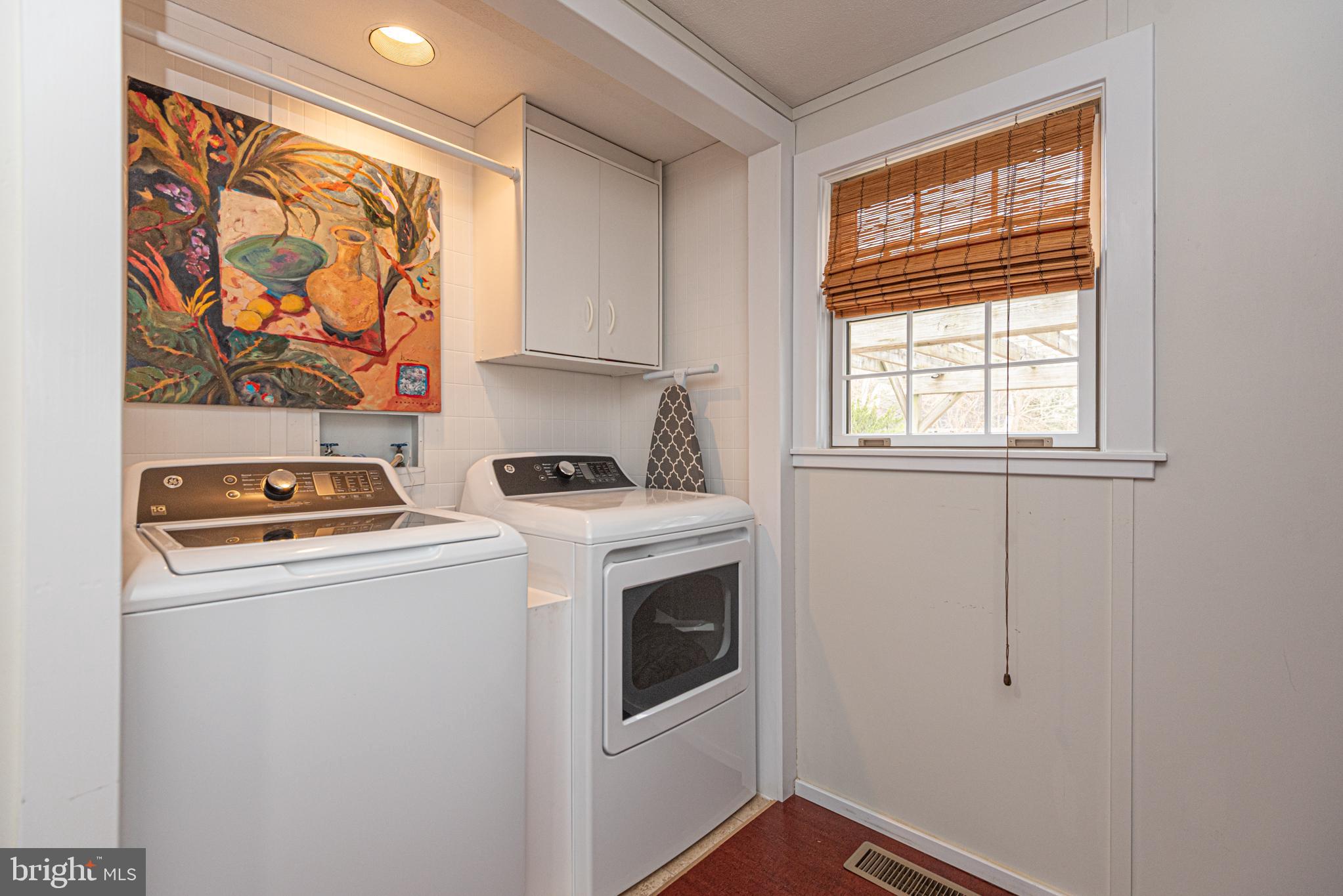 31468 Wingate Road Dagsboro, DE 19939 - Photo 28 of 45 a utility room with dryer and washer
