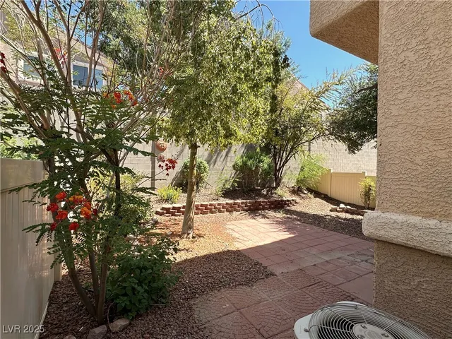 $1,789 | 1591 Buffalo Brubaker Lane, Unit 103, Henderson, NV 89002
