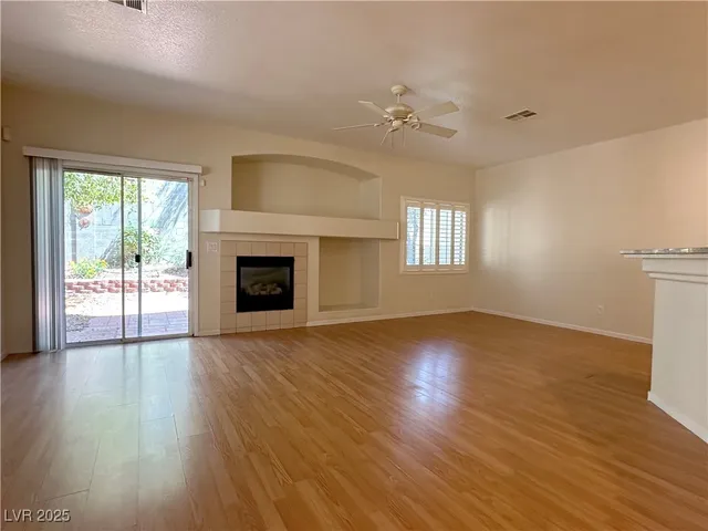 $1,789 | 1591 Buffalo Brubaker Lane, Unit 103, Henderson, NV 89002