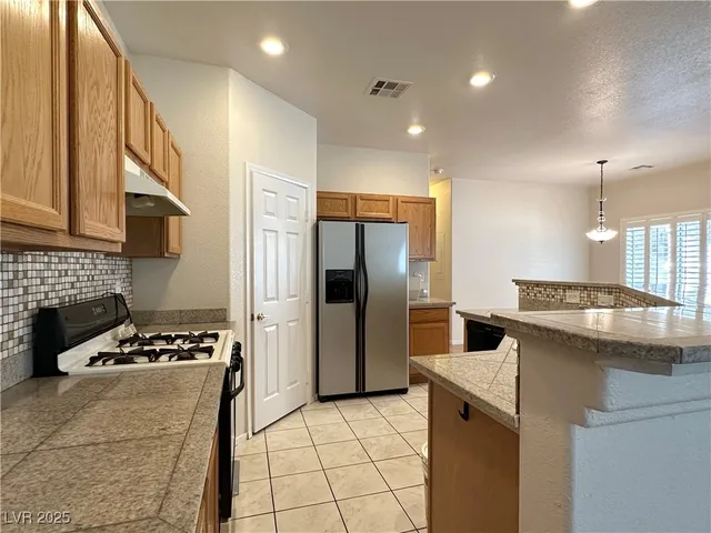 $1,789 | 1591 Buffalo Brubaker Lane, Unit 103, Henderson, NV 89002