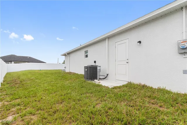 $2,300 | 8022 Melody Circle, LaBelle, FL 33935