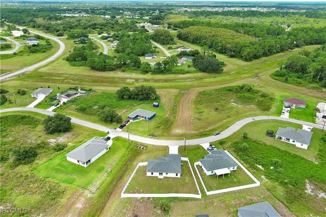 $2,300 | 8022 Melody Circle, LaBelle, FL 33935