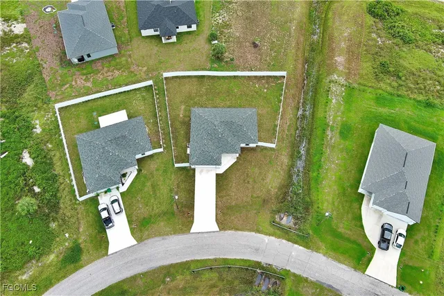 $2,300 | 8022 Melody Circle, LaBelle, FL 33935