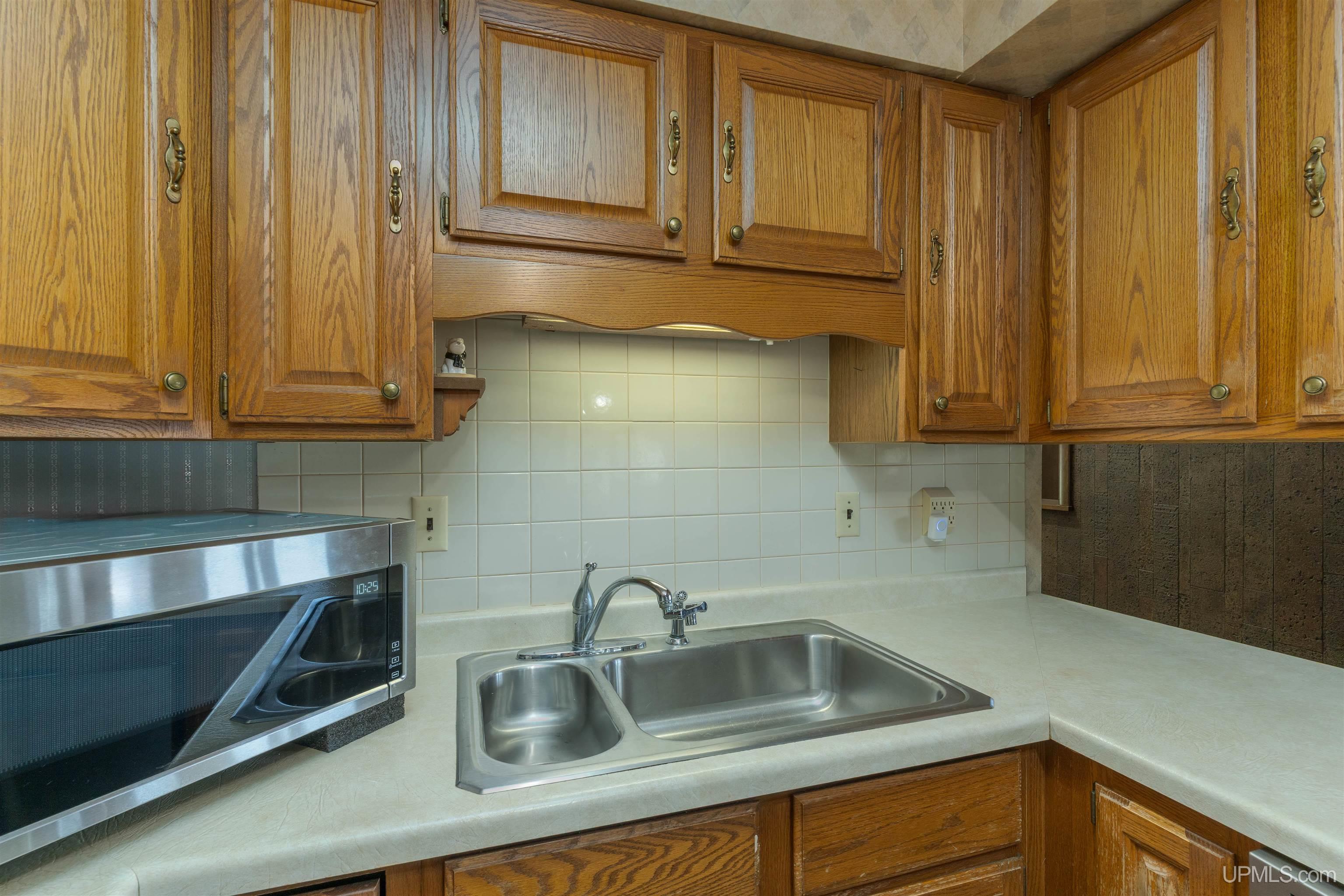 274 North Angeli Road Iron River, MI 49935 - Photo 9 of 51