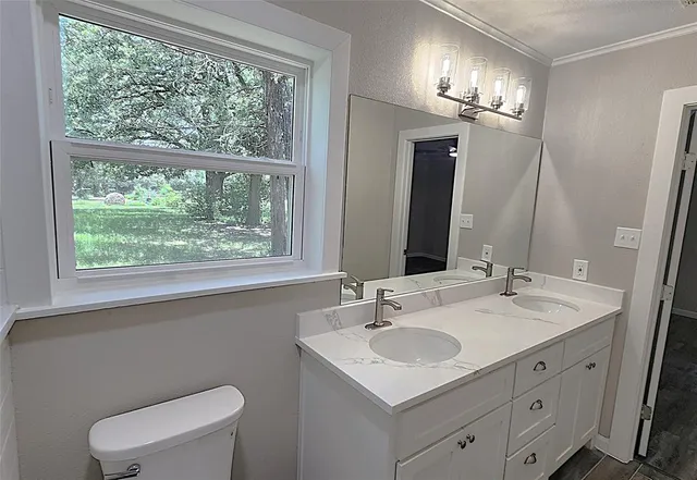 $450,000 | 108 Co Road 1102, Streetman, TX 75859