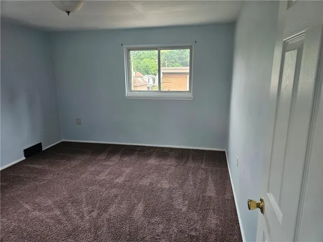 $1,000 | 1310 Brinton Avenue, Unit 1, Braddock, PA 15104