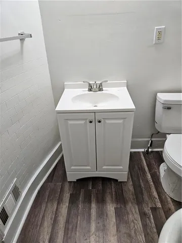 $1,000 | 1310 Brinton Avenue, Unit 1, Braddock, PA 15104