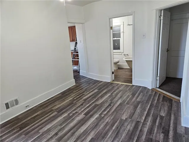 $1,000 | 1310 Brinton Avenue, Unit 1, Braddock, PA 15104