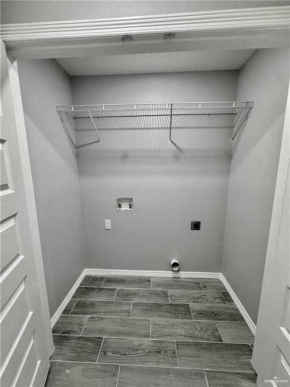 436 East Acacia Avenue, Unit 4 Alamo, TX 78516 - Photo 15 of 15 a view of a closet