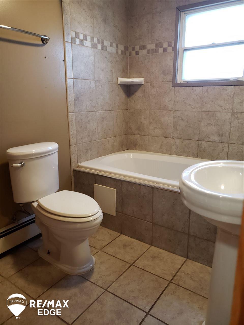 8464 East Coldwater Road Davison, MI 48423 - Photo 17 of 27 31376927-16.JPG