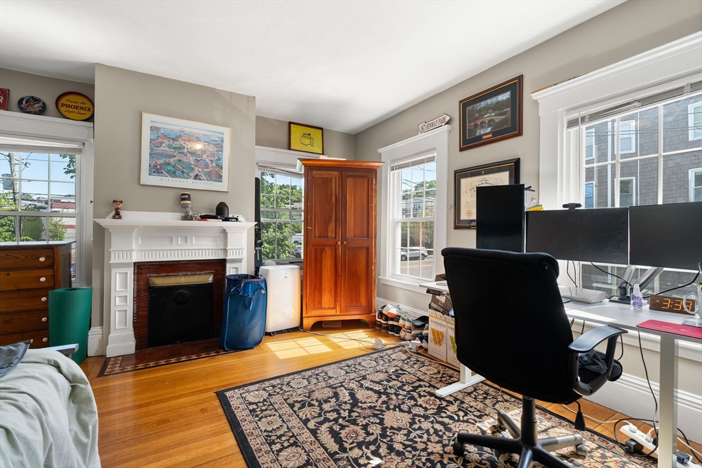 40 Victory Road Boston, MA 02122 - Photo 13 of 39