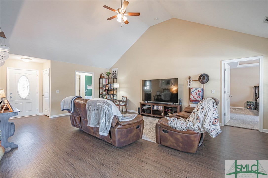 101 Gadwall Court Springfield, GA 31329 - Photo 5 of 27 Living room
