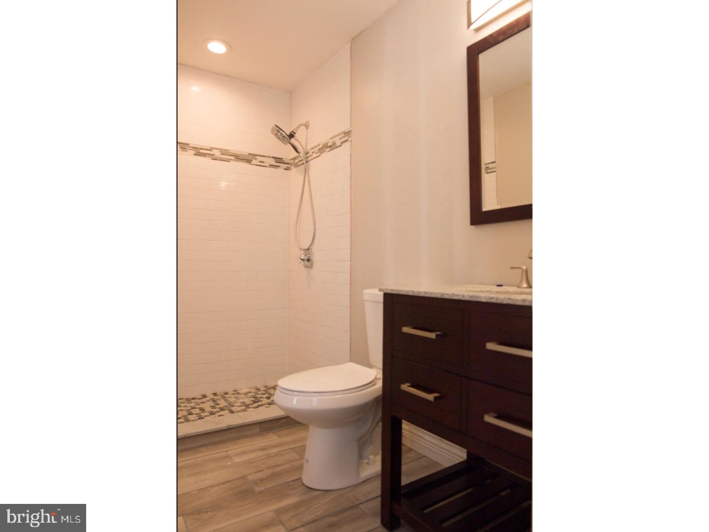 918 East Rittenhouse Street Philadelphia, PA 19138 - Photo 11 of 21 Bathroom