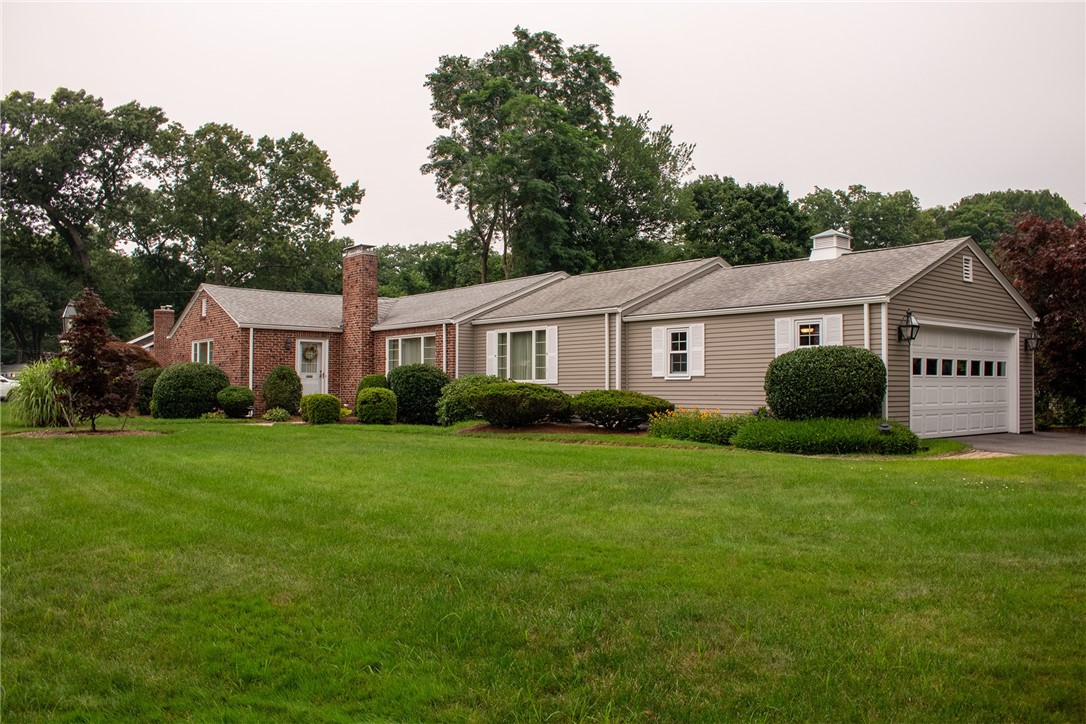 90 Frontier Road Warwick, RI 02889 - Photo 3 of 26