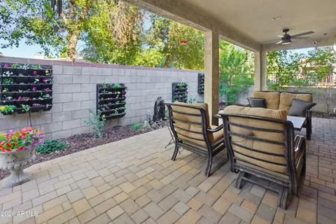 $735,000 | 4660 East Tierra Buena Lane, Phoenix, AZ 85032