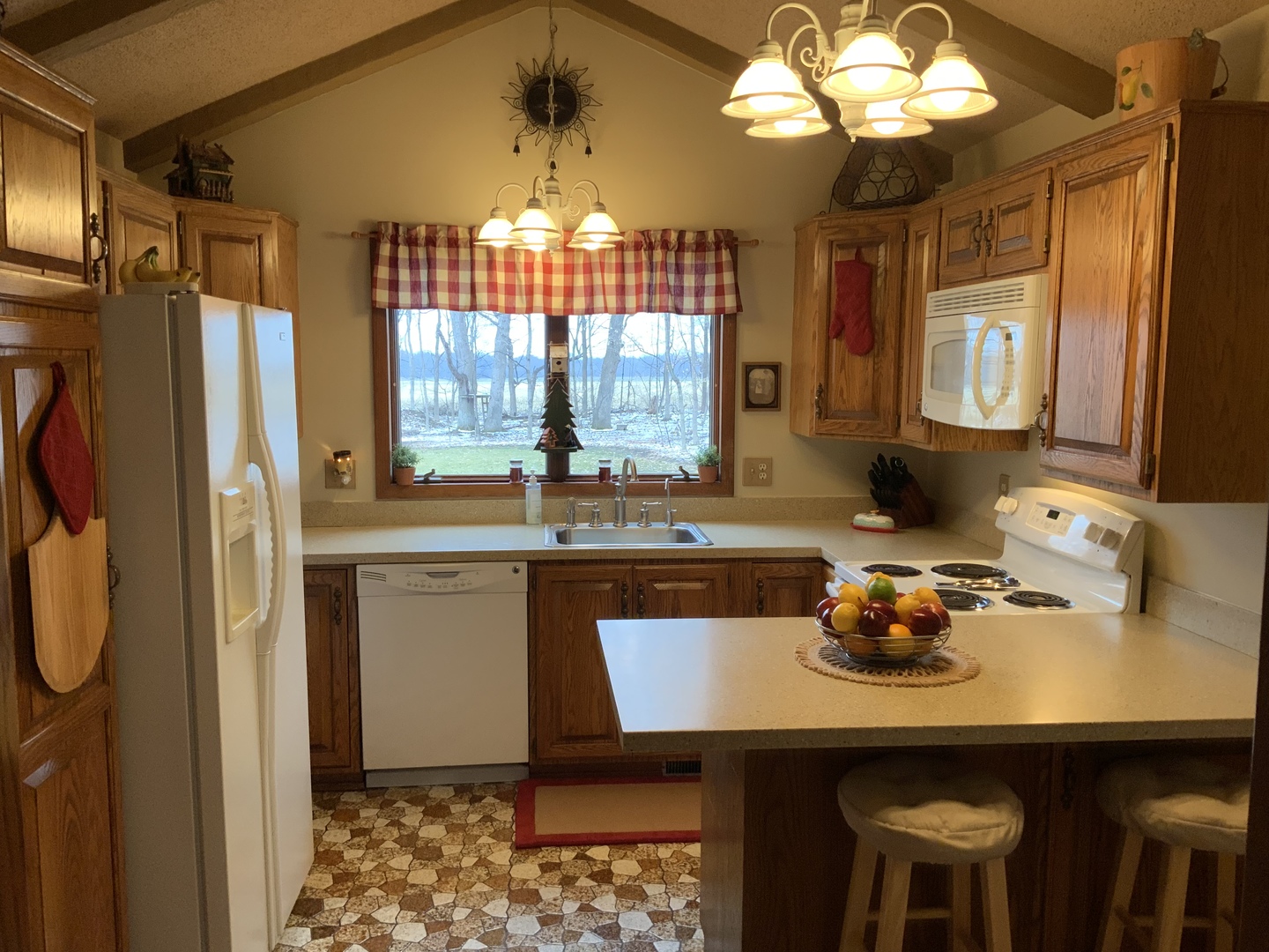 11631 Deerpath Road Sycamore, IL 60178 - Photo 5 of 40