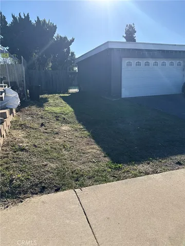 a view of a pathway of a building