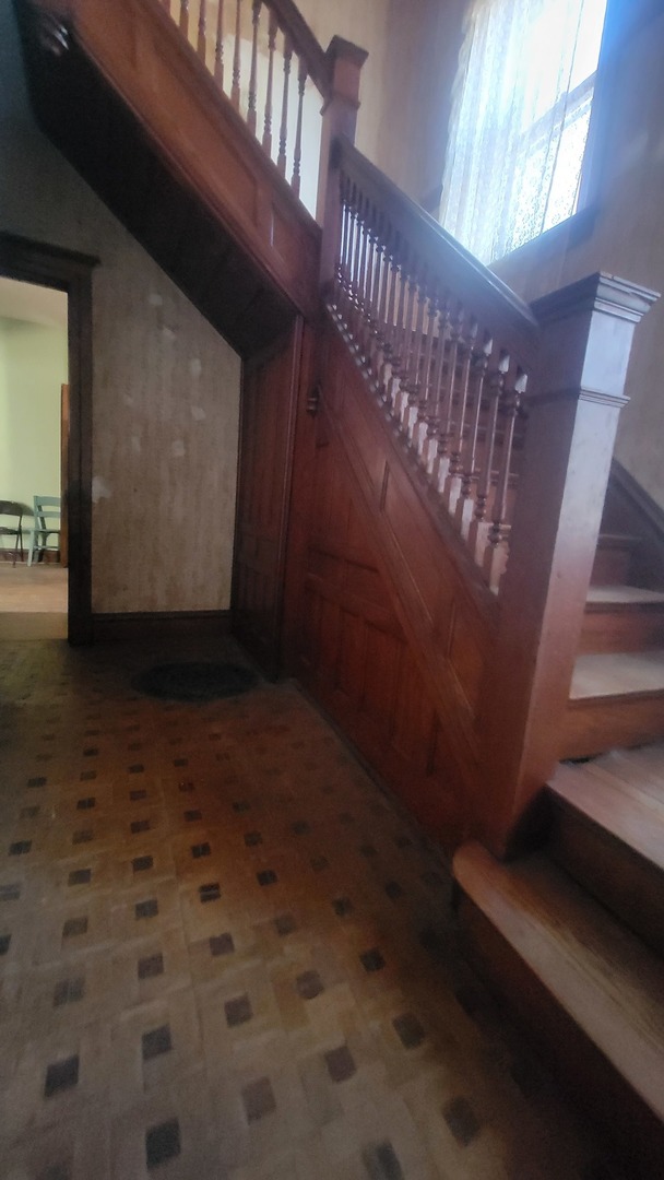 505 Paddock Avenue Ashton, IL 61006 - Photo 18 of 31 a view of entryway