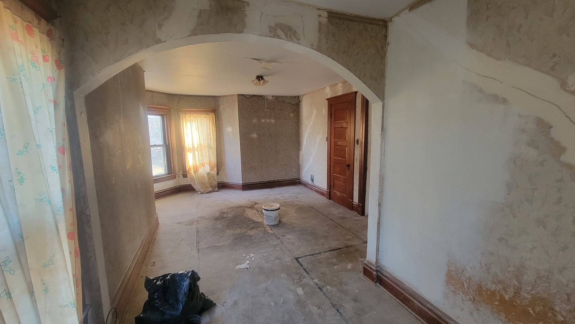 505 Paddock Avenue Ashton, IL 61006 - Photo 24 of 31 a view of a hallway with entryway and window