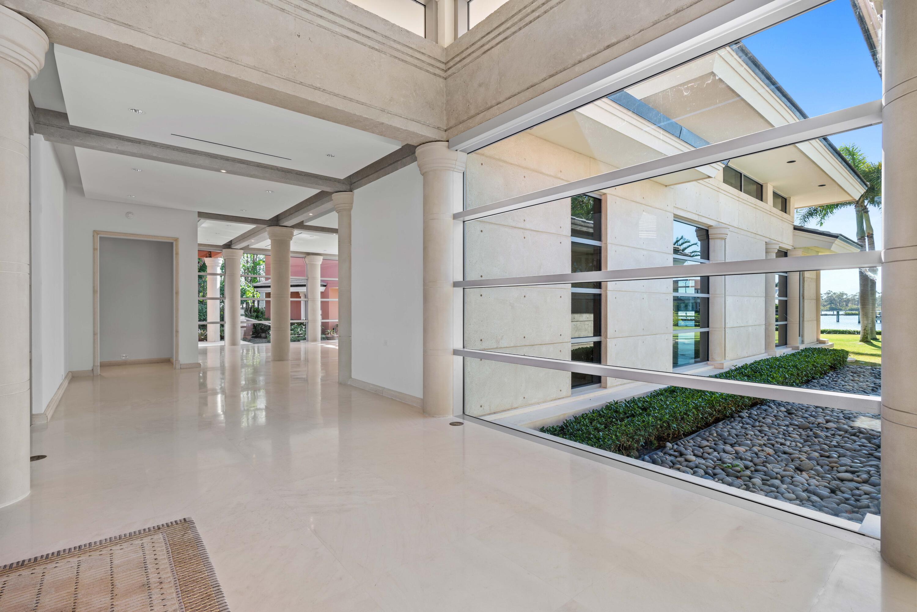 380 Regatta Drive Jupiter, FL 33477 - Photo 11 of 23 Foyer