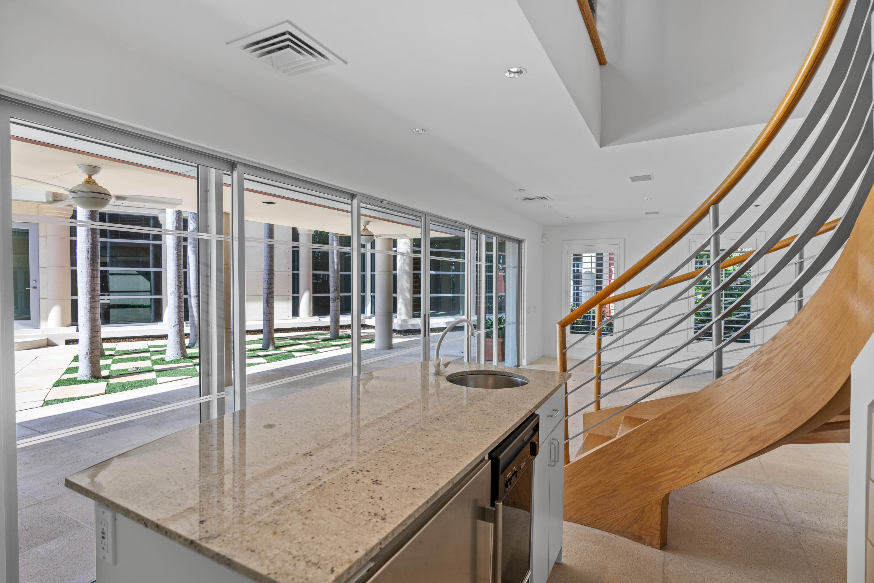 380 Regatta Drive Jupiter, FL 33477 - Photo 17 of 23 Guest House