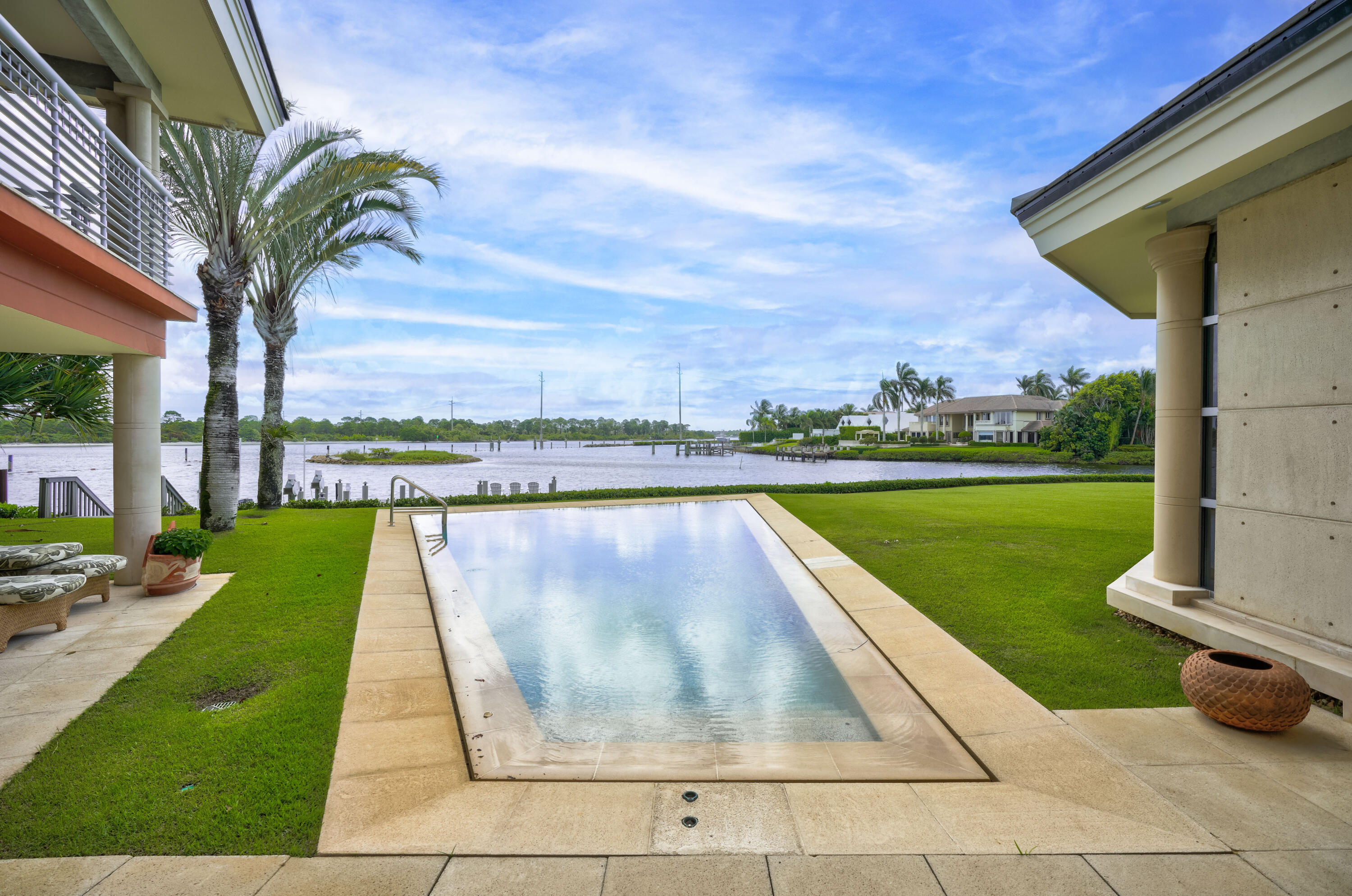 380 Regatta Drive Jupiter, FL 33477 - Photo 21 of 23 Pool & Intracoastal Views