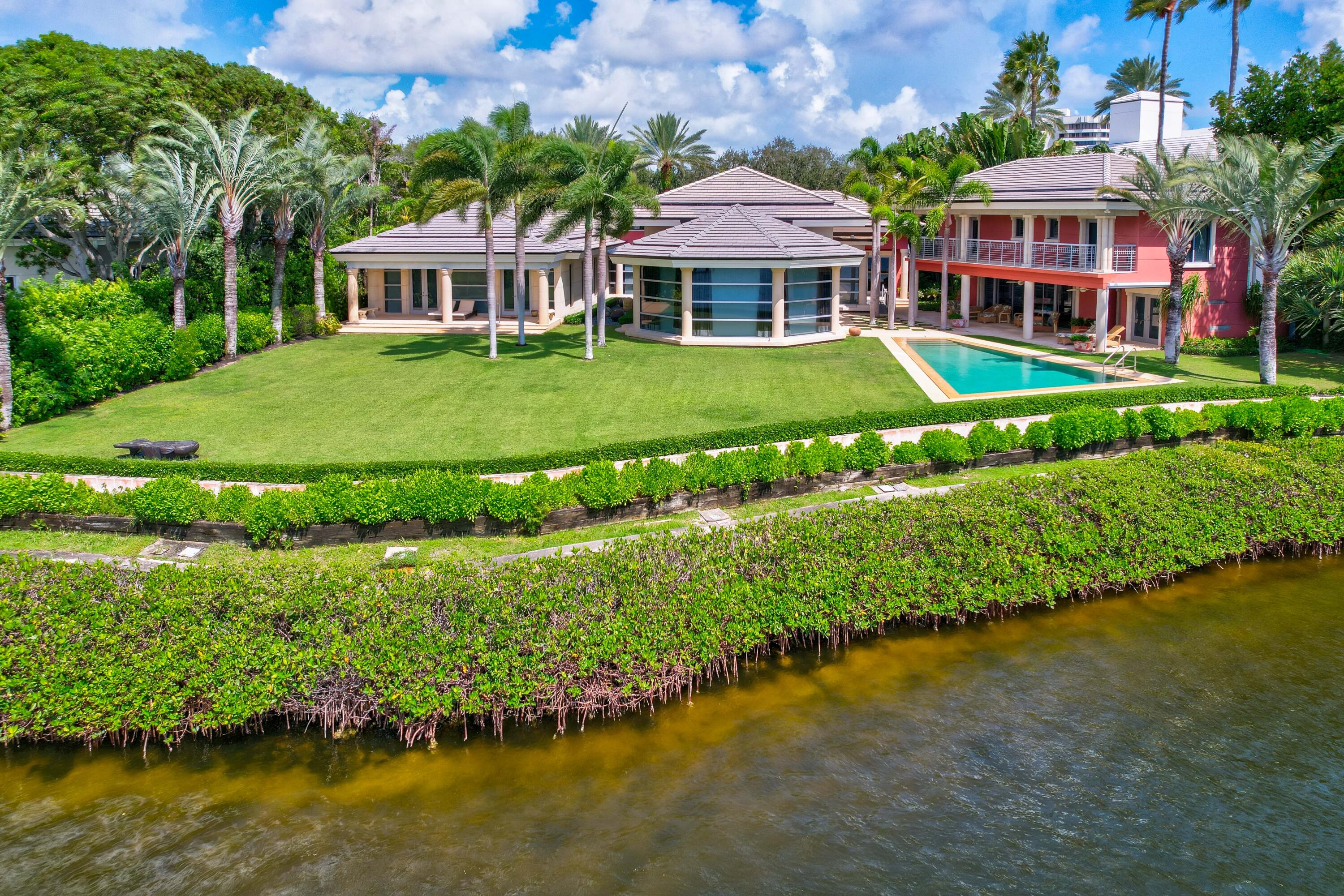 380 Regatta Drive Jupiter, FL 33477 - Photo 4 of 23 Exterior Rear