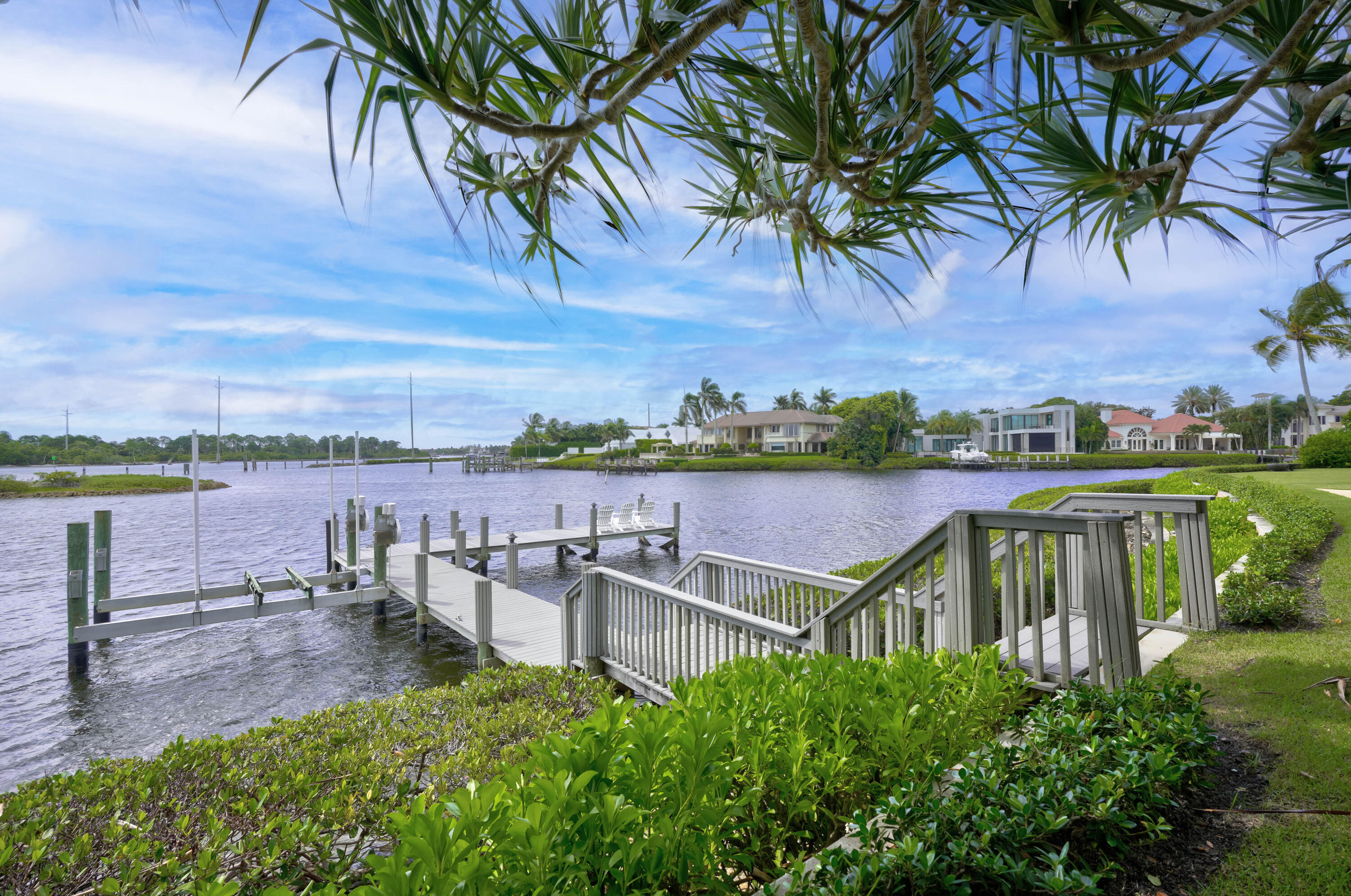 380 Regatta Drive Jupiter, FL 33477 - Photo 8 of 23 Private Dock