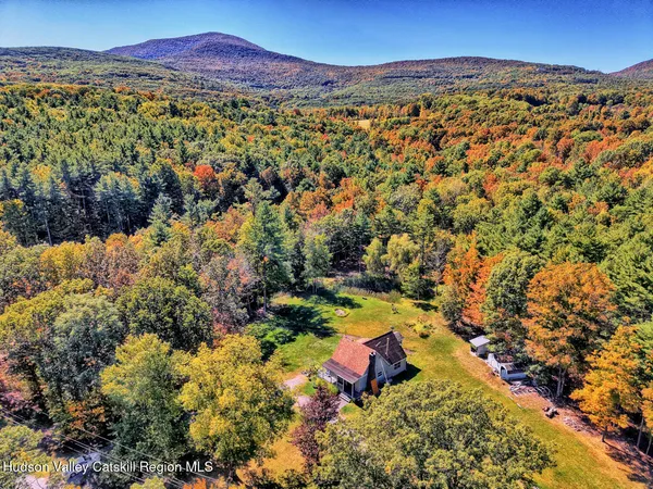 $269,900 | 457 Hervey Street Road, Cornwallville, NY 12418