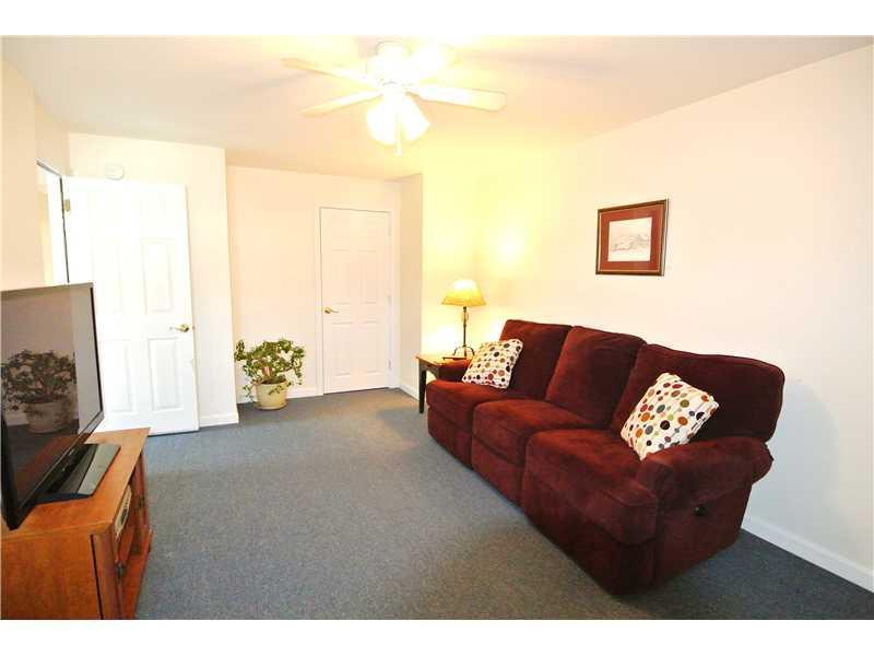60 Shadagee Road, Unit 17 Saco, ME 04072 - Photo 20 of 27 Den/Family/Great Room.