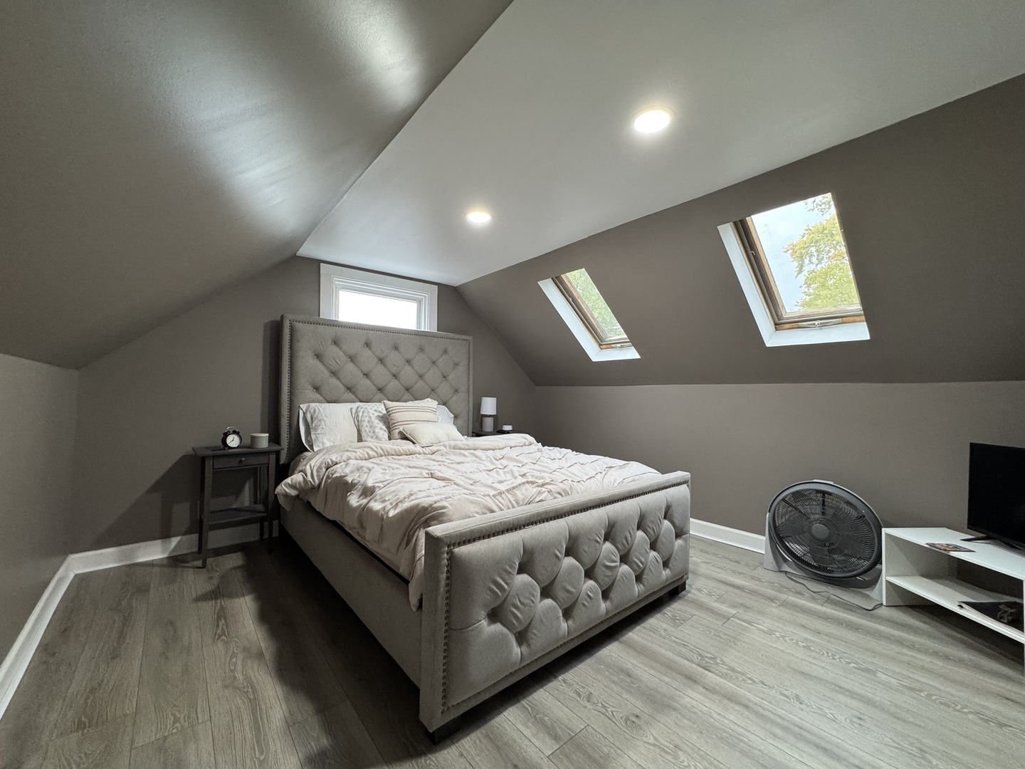 14602 Kenton Avenue Midlothian, IL 60445 - Photo 9 of 10 a bedroom with a bed and a night stand