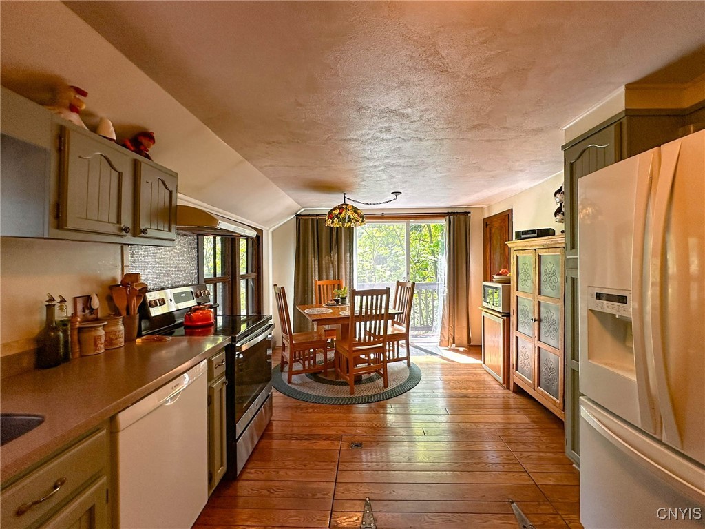 7764 Cameron Hill Road Deerfield, NY 13304 - Photo 18 of 49