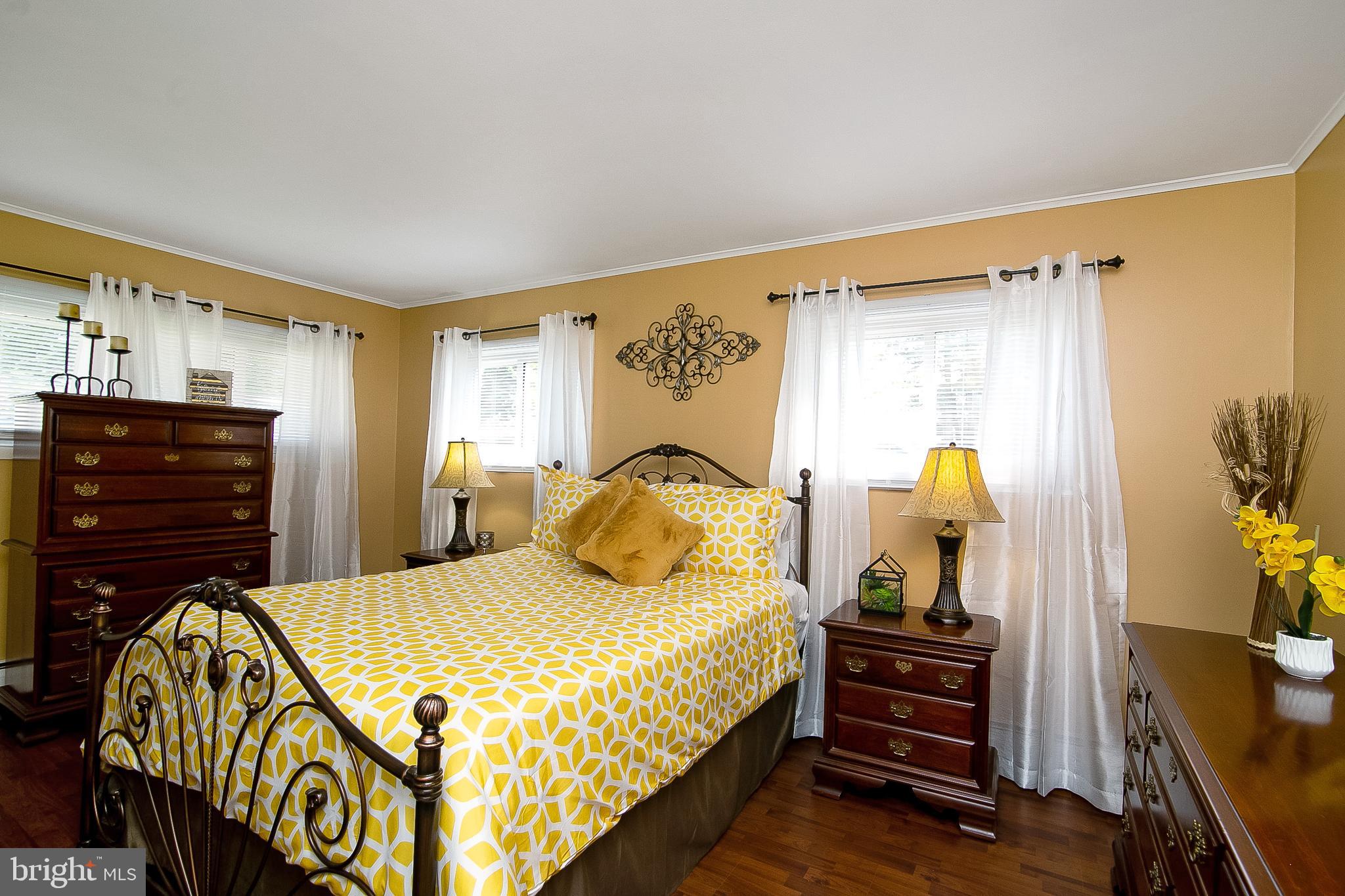 21 Hydrangea Road Levittown, PA 19056 - Photo 18 of 47 Gallery Image 18