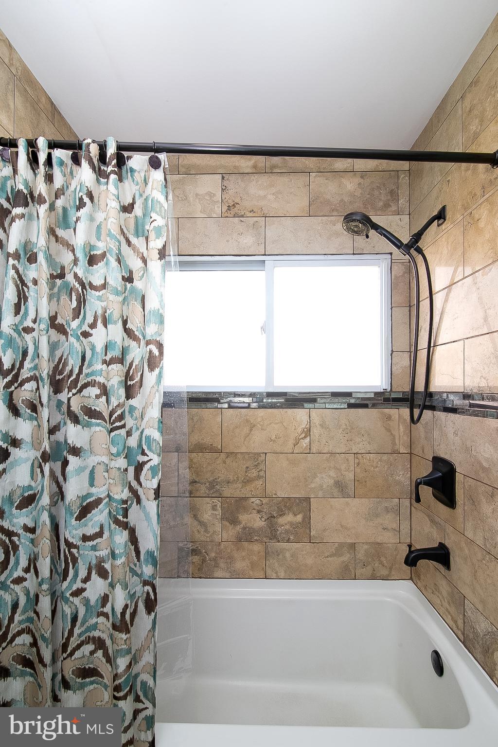 21 Hydrangea Road Levittown, PA 19056 - Photo 22 of 47 Gallery Image 22