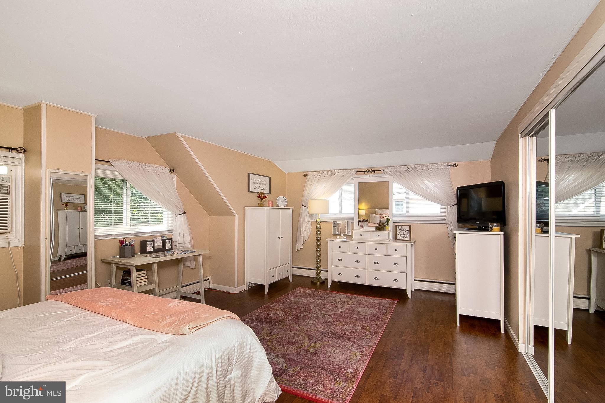 21 Hydrangea Road Levittown, PA 19056 - Photo 29 of 47 Gallery Image 29