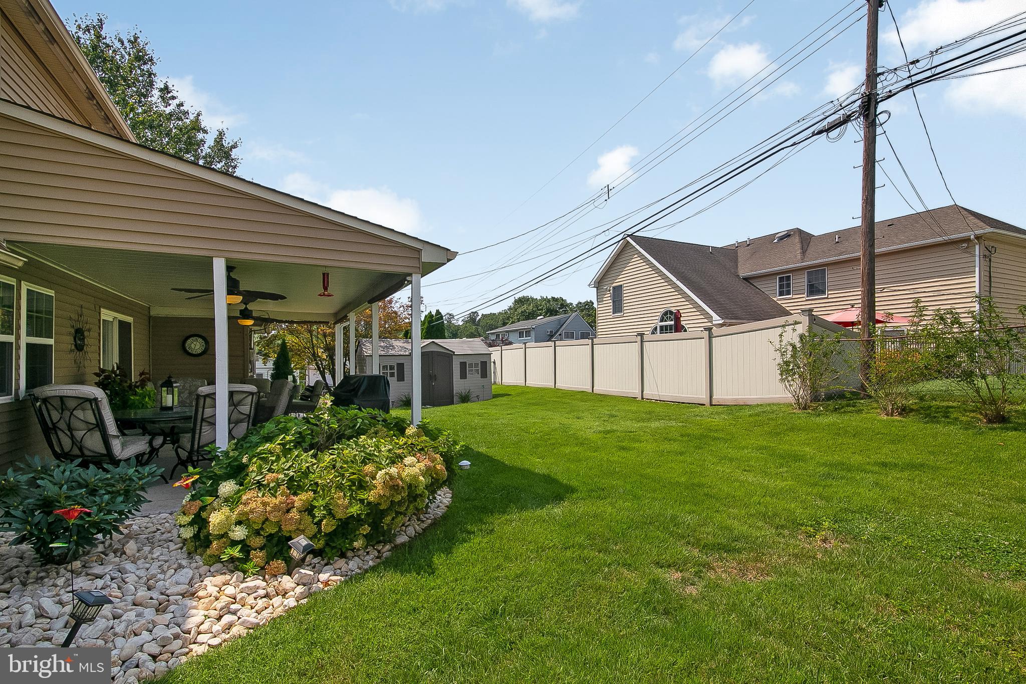 21 Hydrangea Road Levittown, PA 19056 - Photo 5 of 47 Gallery Image 5