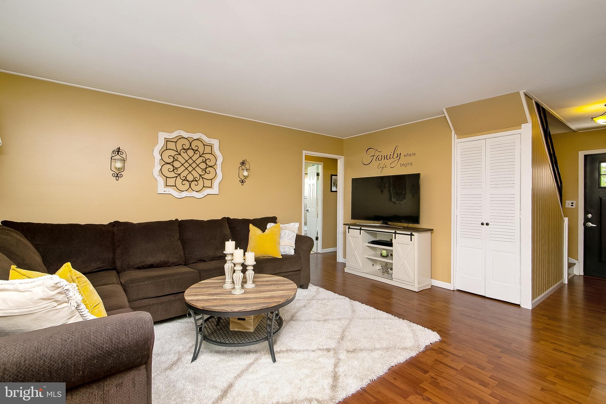 21 Hydrangea Road Levittown, PA 19056 - Photo 10 of 47 Gallery Image 10