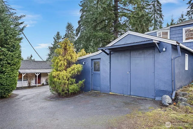 $555,000 | 19028 15th Avenue Northeast, Shoreline, WA 98155