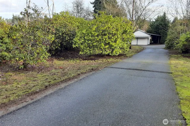 $555,000 | 19028 15th Avenue Northeast, Shoreline, WA 98155