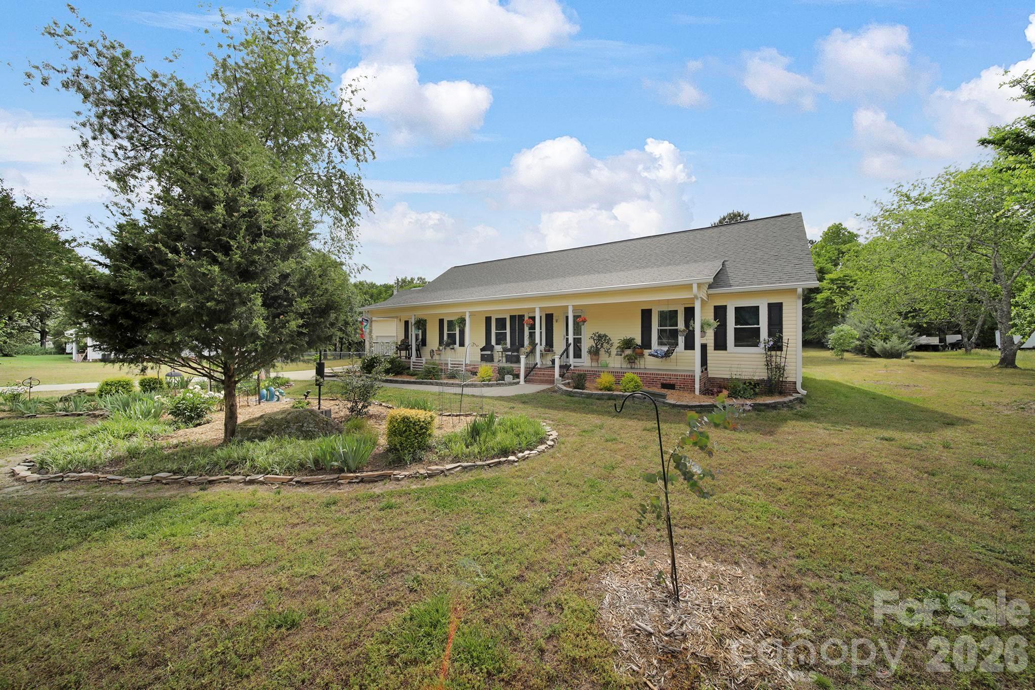 530 Calabash Road Clover, SC 29710 - Photo 3 of 48