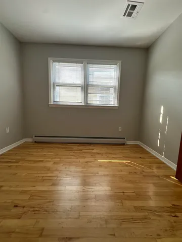 $2,800 | 33 East 51st Street, Unit 2, Bayonne, NJ 07002