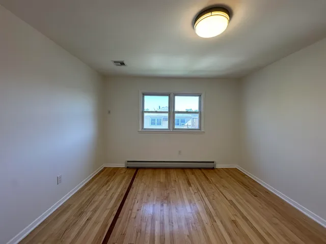 $2,800 | 33 East 51st Street, Unit 2, Bayonne, NJ 07002