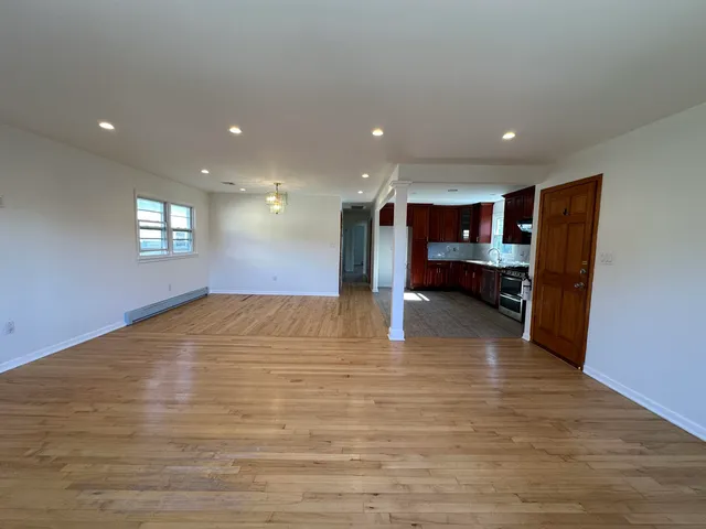 $2,800 | 33 East 51st Street, Unit 2, Bayonne, NJ 07002