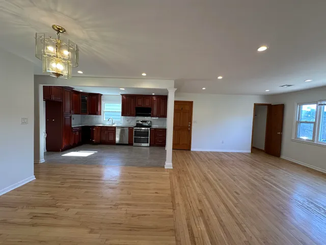 $2,800 | 33 East 51st Street, Unit 2, Bayonne, NJ 07002