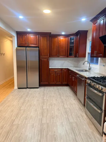 $2,800 | 33 East 51st Street, Unit 2, Bayonne, NJ 07002